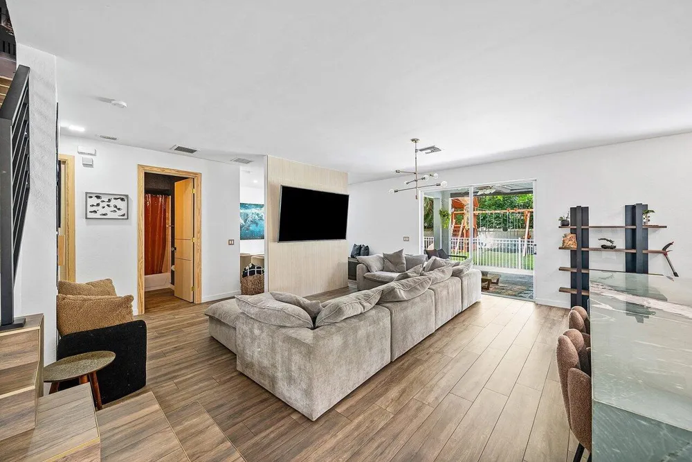 10223 Boca Vista Drive Boca Raton, FL 33498