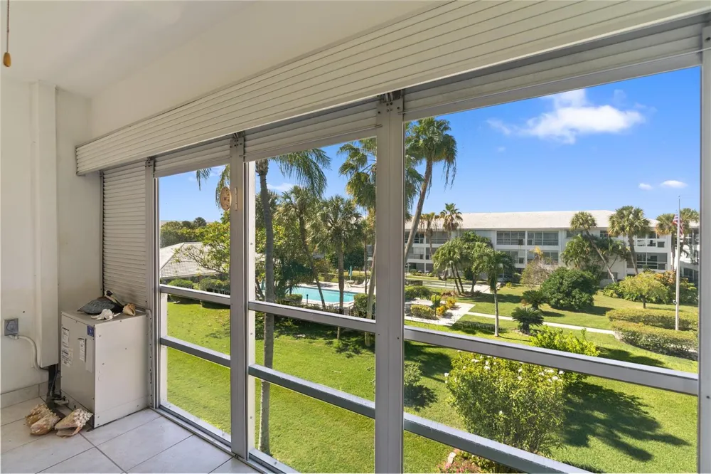 2050 NE 39th Street #302e Lighthouse Point, FL 33064