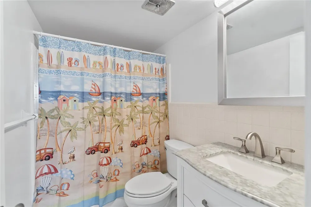 2050 NE 39th Street #302e Lighthouse Point, FL 33064