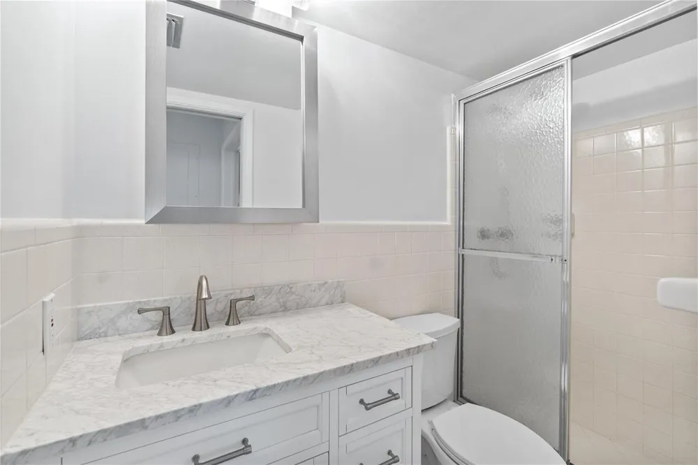 2050 NE 39th Street #302e Lighthouse Point, FL 33064