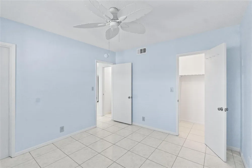 2050 NE 39th Street #302e Lighthouse Point, FL 33064