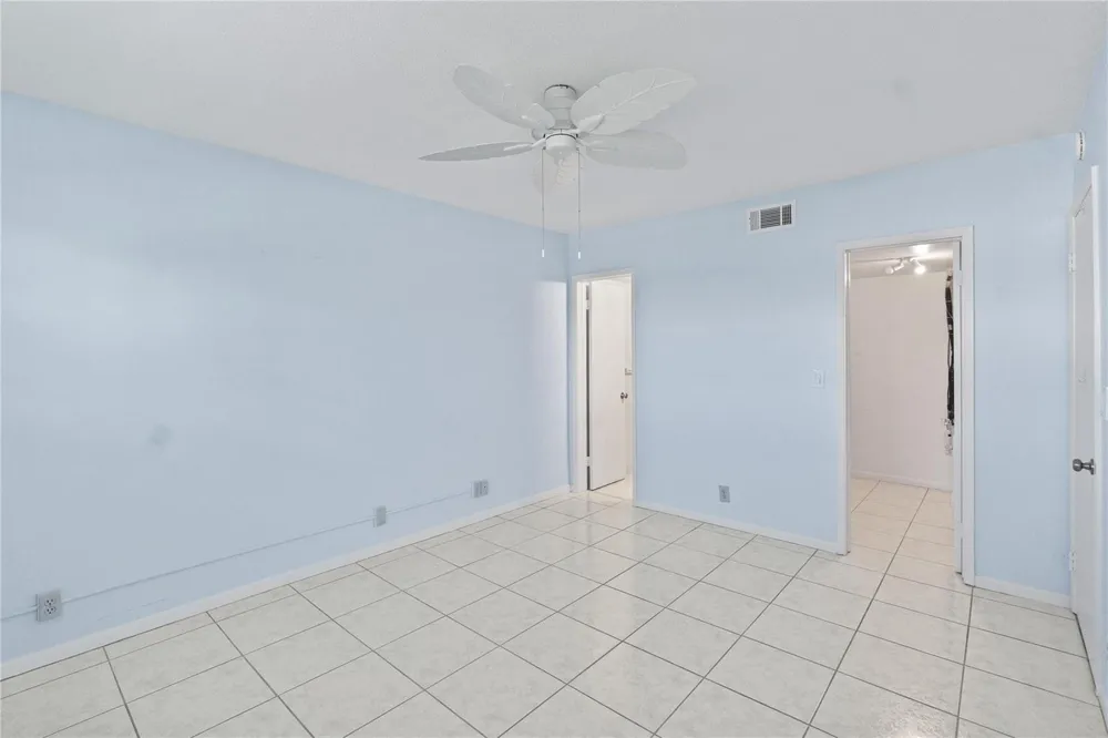 2050 NE 39th Street #302e Lighthouse Point, FL 33064