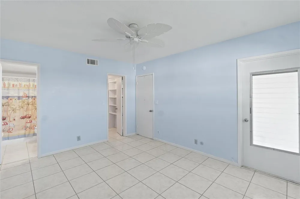2050 NE 39th Street #302e Lighthouse Point, FL 33064