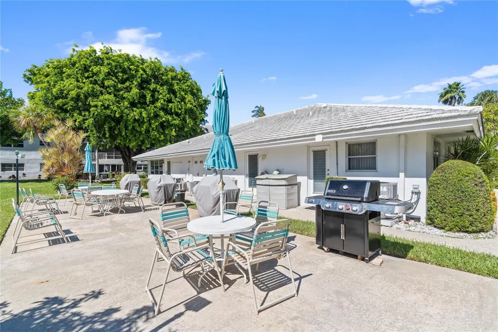 2050 NE 39th Street #302e Lighthouse Point, FL 33064