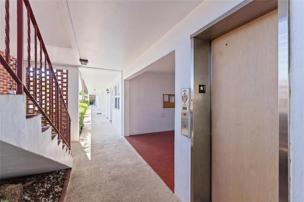 2050 NE 39th Street #302e Lighthouse Point, FL 33064