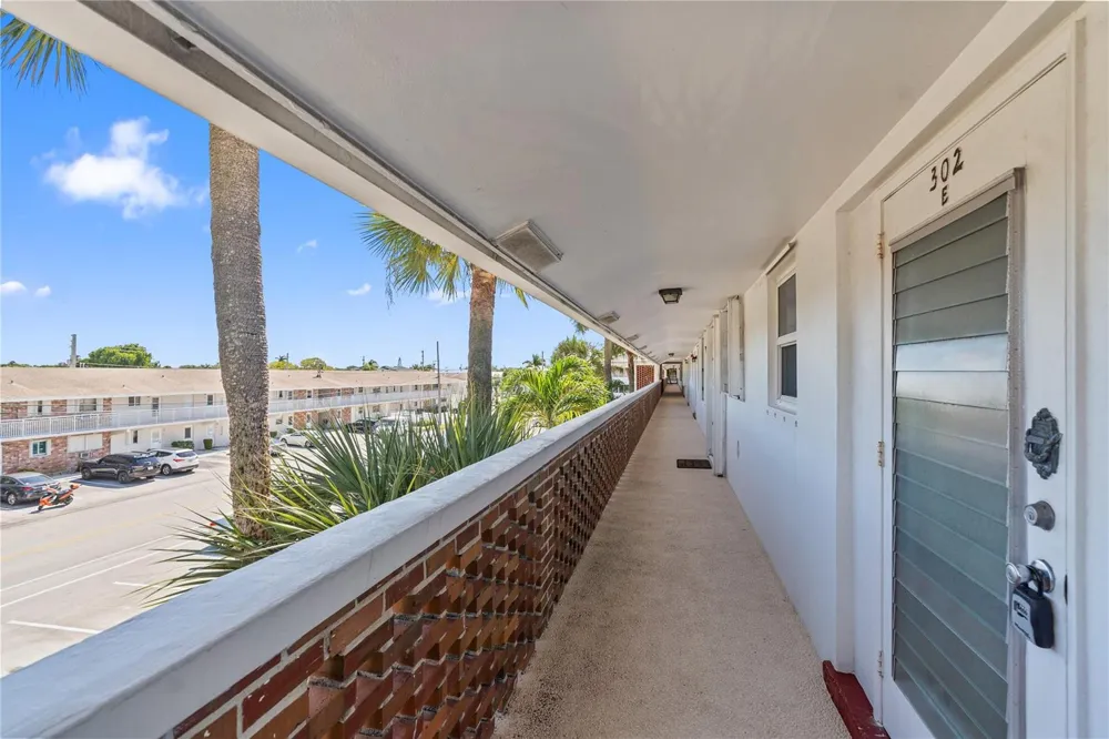 2050 NE 39th Street #302e Lighthouse Point, FL 33064