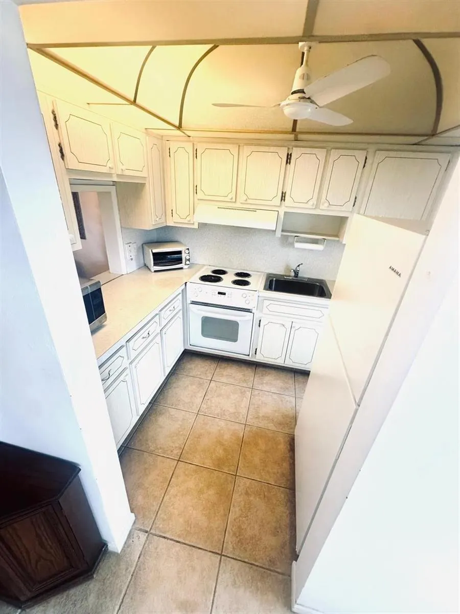 2050 NE 39th Street #209w Lighthouse Point, FL 33064