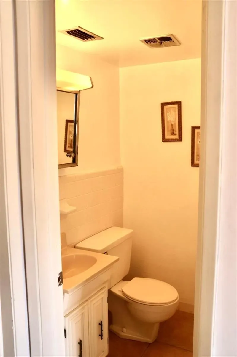 2050 NE 39th Street #209w Lighthouse Point, FL 33064