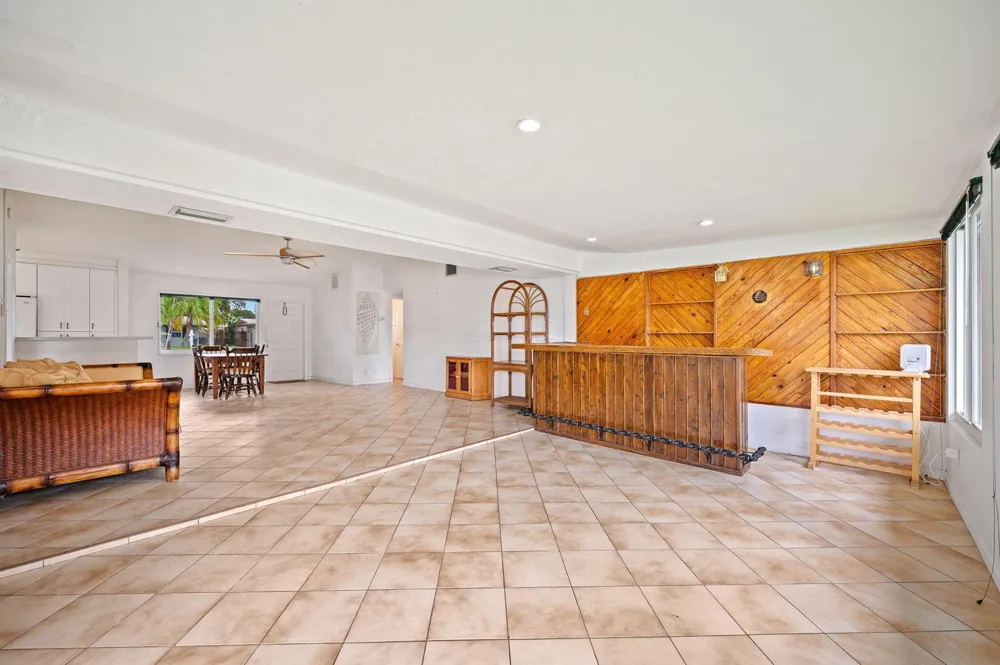 2637 Marathon Lane Fort Lauderdale, FL 33312