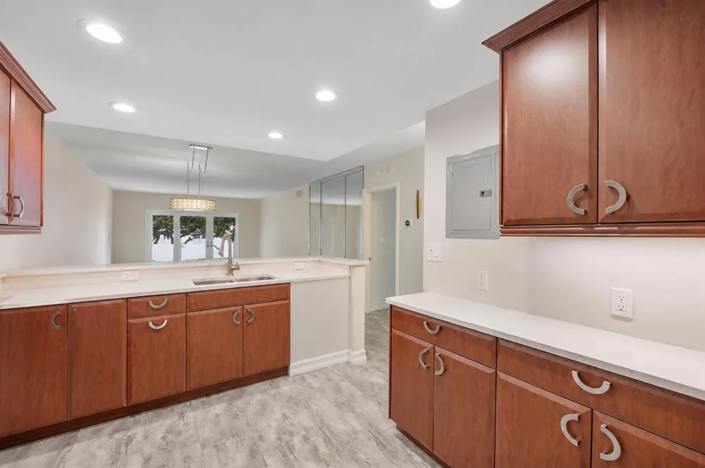 1500 S Ocean Boulevard #207 Lauderdale By The Sea, FL 33062