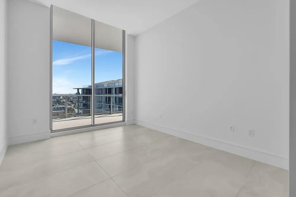 220 Lake Shore Drive #2411 Lake Park, FL 33403