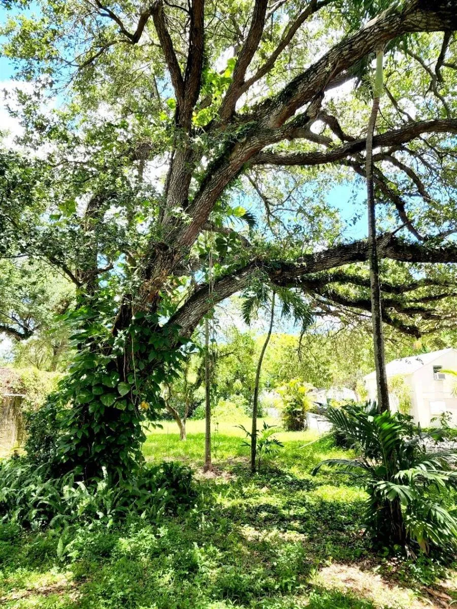 4124 32nd Court Hollywood, FL 33021