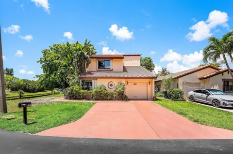 2810 Sand Pines Court