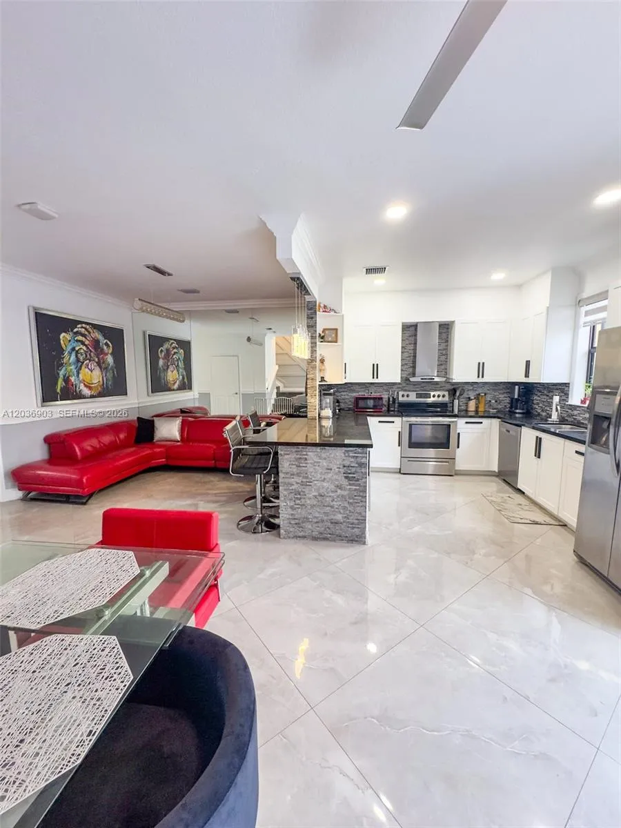 4715 Caspian Way Davie, FL 33314