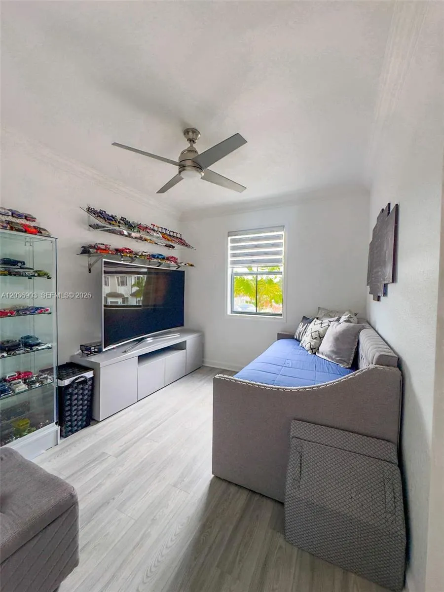 4715 Caspian Way Davie, FL 33314