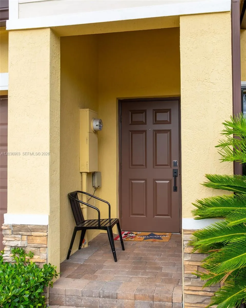 4715 Caspian Way Davie, FL 33314