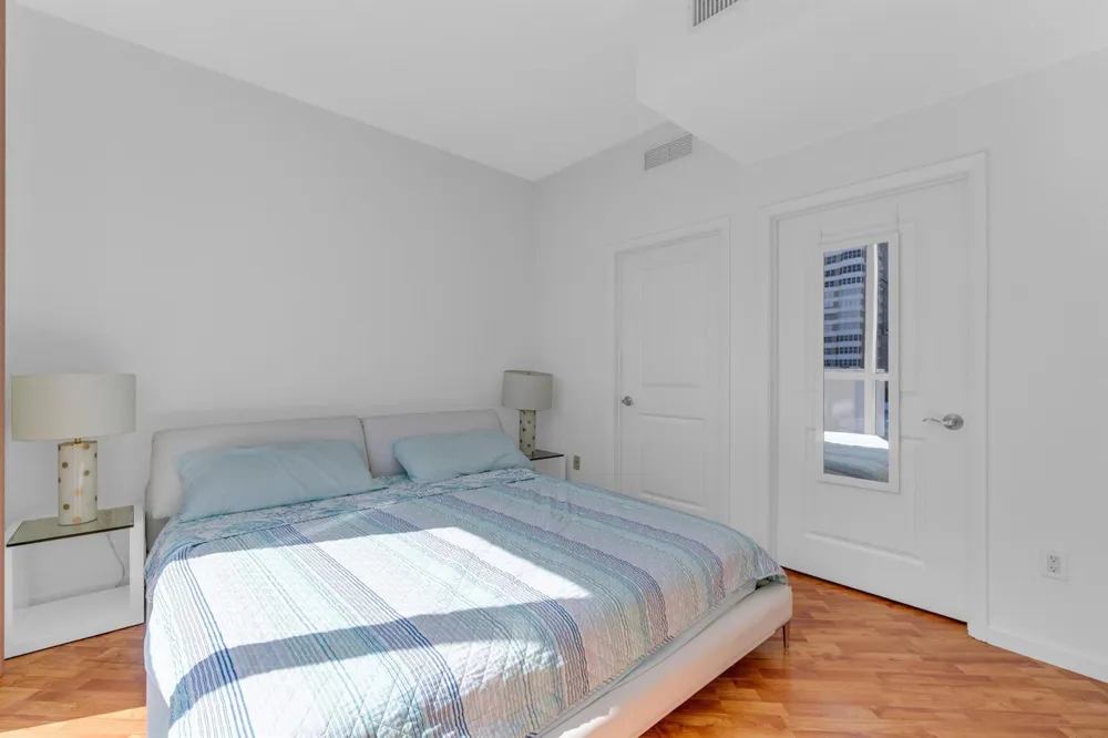 1945 S Ocean Drive #502 Hallandale Beach, FL 33009