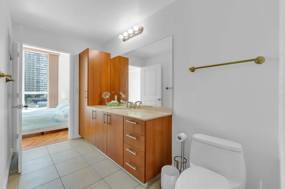 1945 S Ocean Drive #502 Hallandale Beach, FL 33009