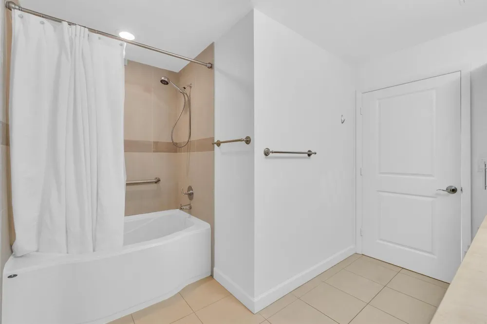 1945 S Ocean Drive #502 Hallandale Beach, FL 33009
