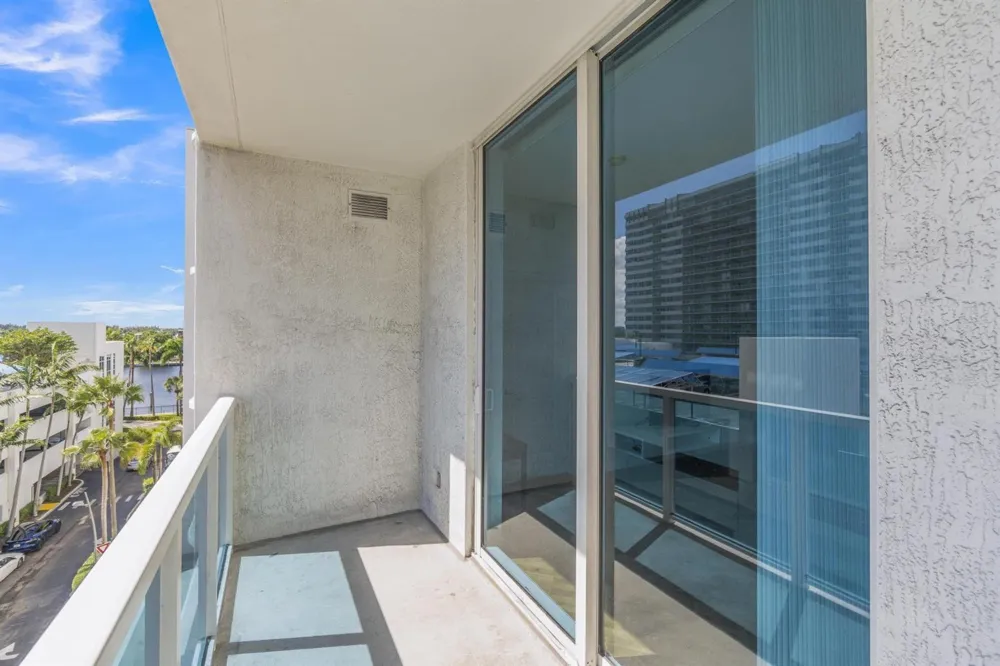 1945 S Ocean Drive #502 Hallandale Beach, FL 33009