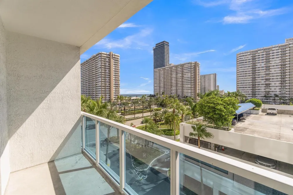1945 S Ocean Drive #502 Hallandale Beach, FL 33009