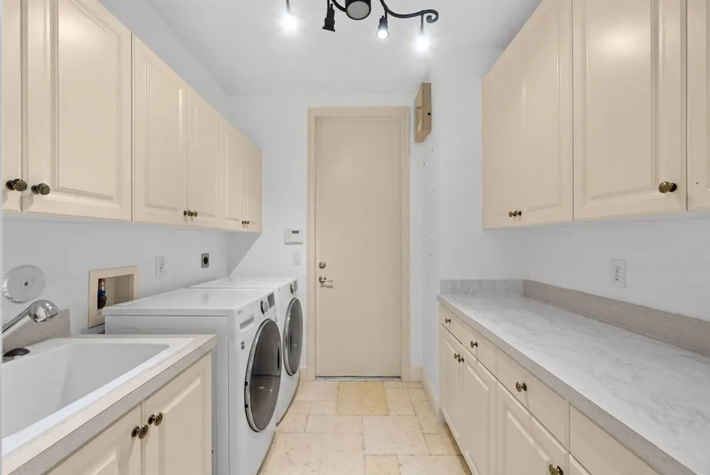 15273 SW 37th Street Davie, FL 33331