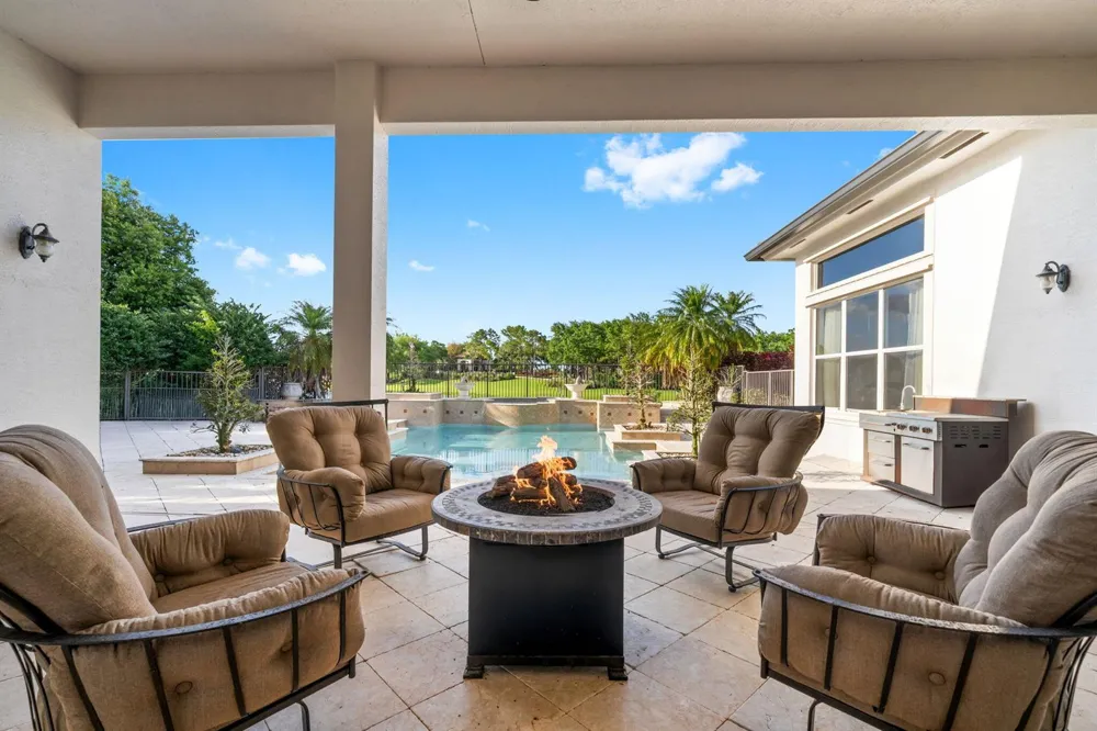15273 SW 37th Street Davie, FL 33331