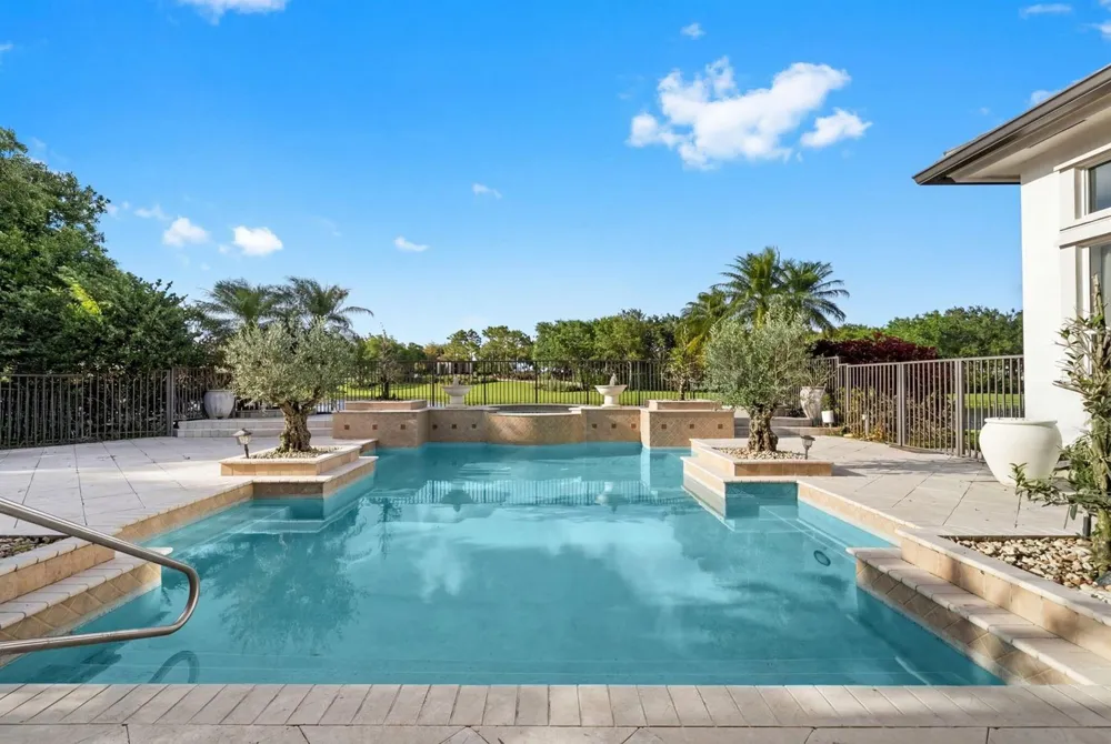 15273 SW 37th Street Davie, FL 33331