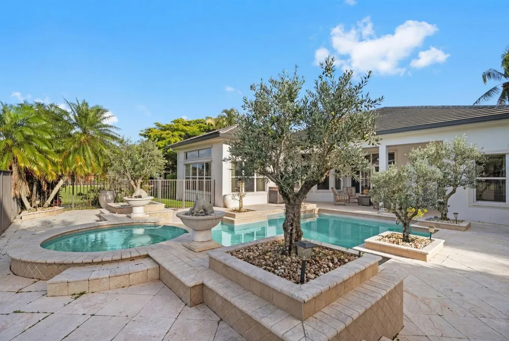 15273 SW 37th Street Davie, FL 33331
