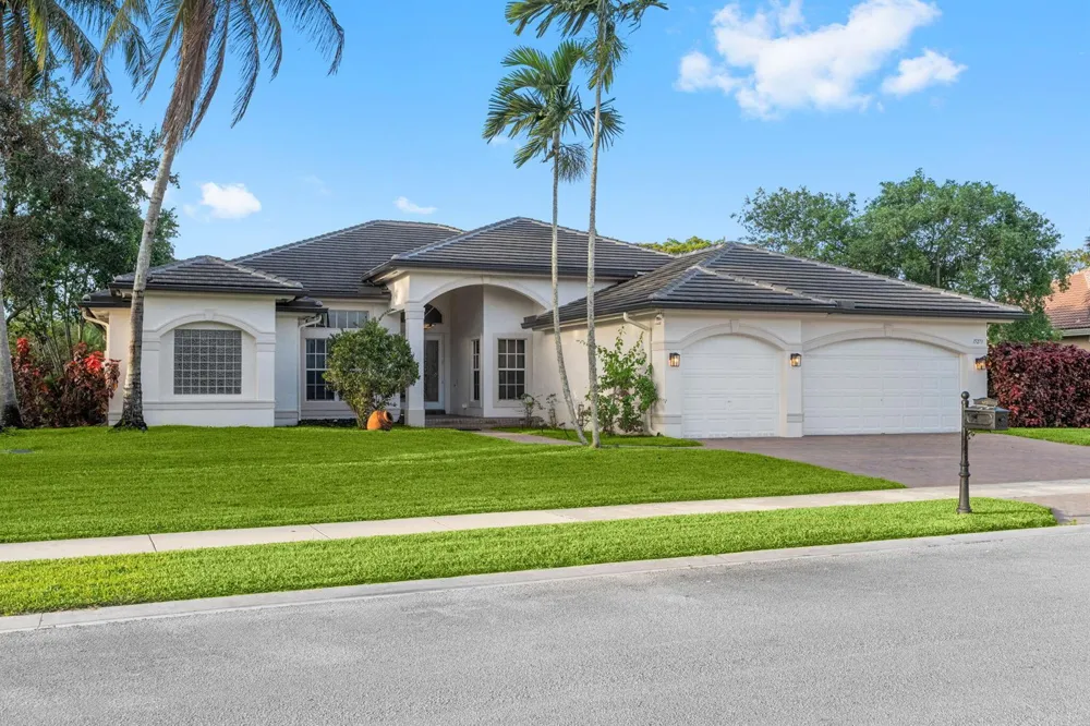 15273 SW 37th Street Davie, FL 33331