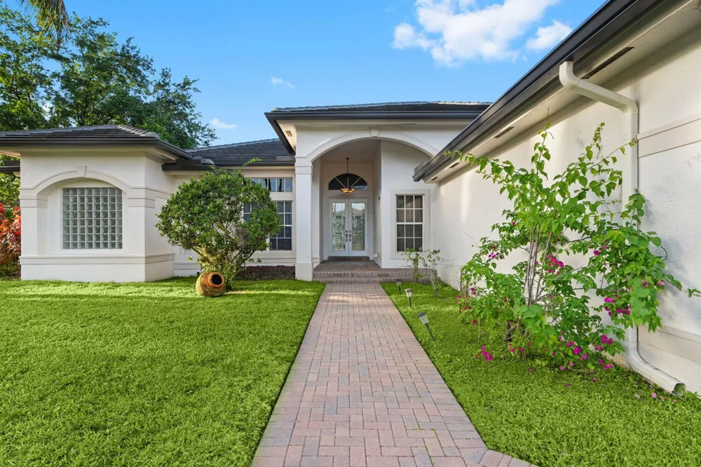 15273 SW 37th Street Davie, FL 33331
