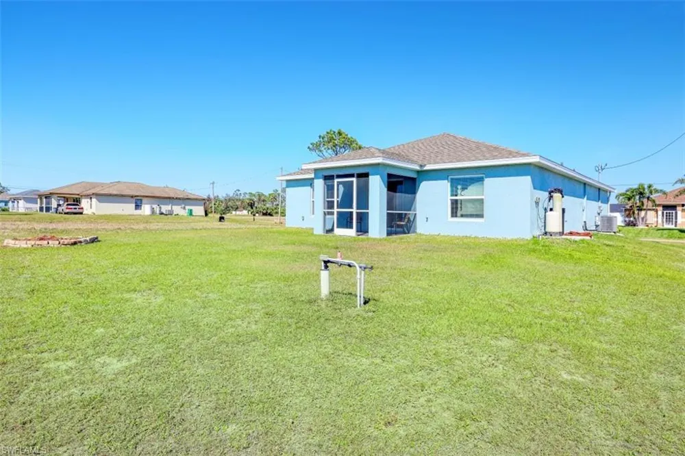 1634 NE 34th Street Cape Coral, FL 33909