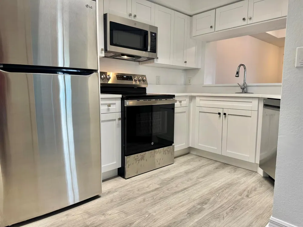 2725 Anzio Court #304 Palm Beach Gardens, FL 33410