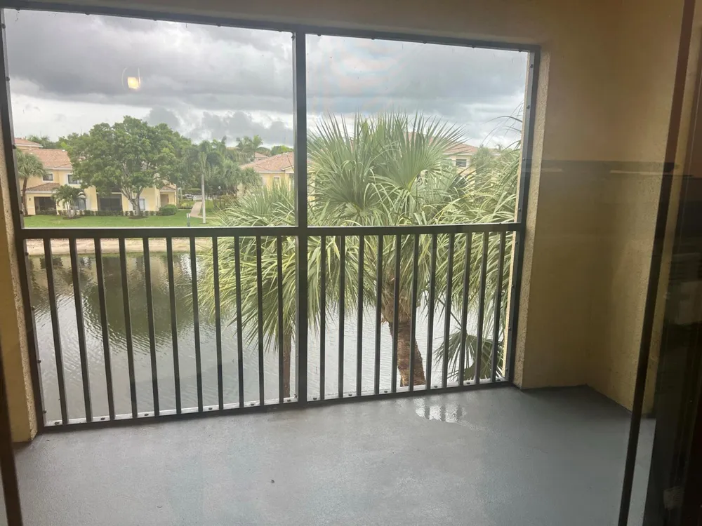 2725 Anzio Court #304 Palm Beach Gardens, FL 33410