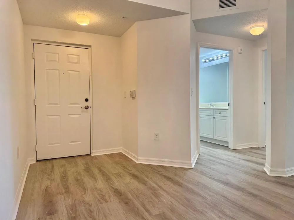 2725 Anzio Court #304 Palm Beach Gardens, FL 33410