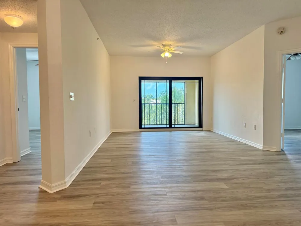 2725 Anzio Court #304 Palm Beach Gardens, FL 33410