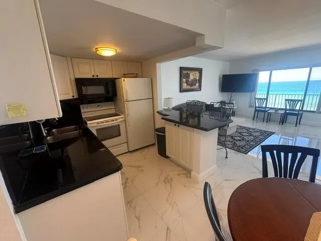 300 Oregon Street #502 Hollywood, FL 33019
