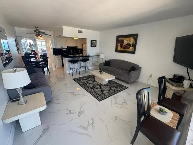 300 Oregon Street #502 Hollywood, FL 33019