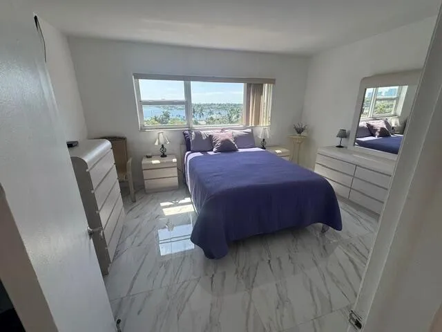 300 Oregon Street #502 Hollywood, FL 33019