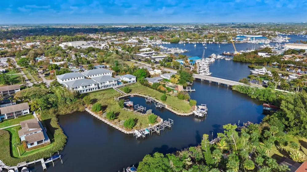 4692 SE Manatee Way Stuart, FL 34997