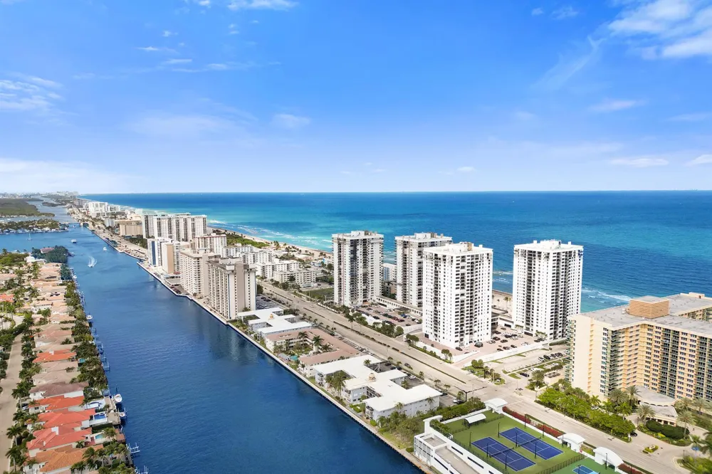 2301 S Ocean Drive #1408 Hollywood, FL 33019