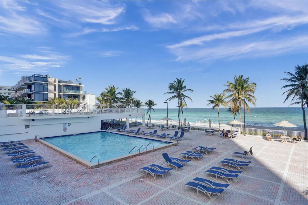2301 S Ocean Drive #1408 Hollywood, FL 33019