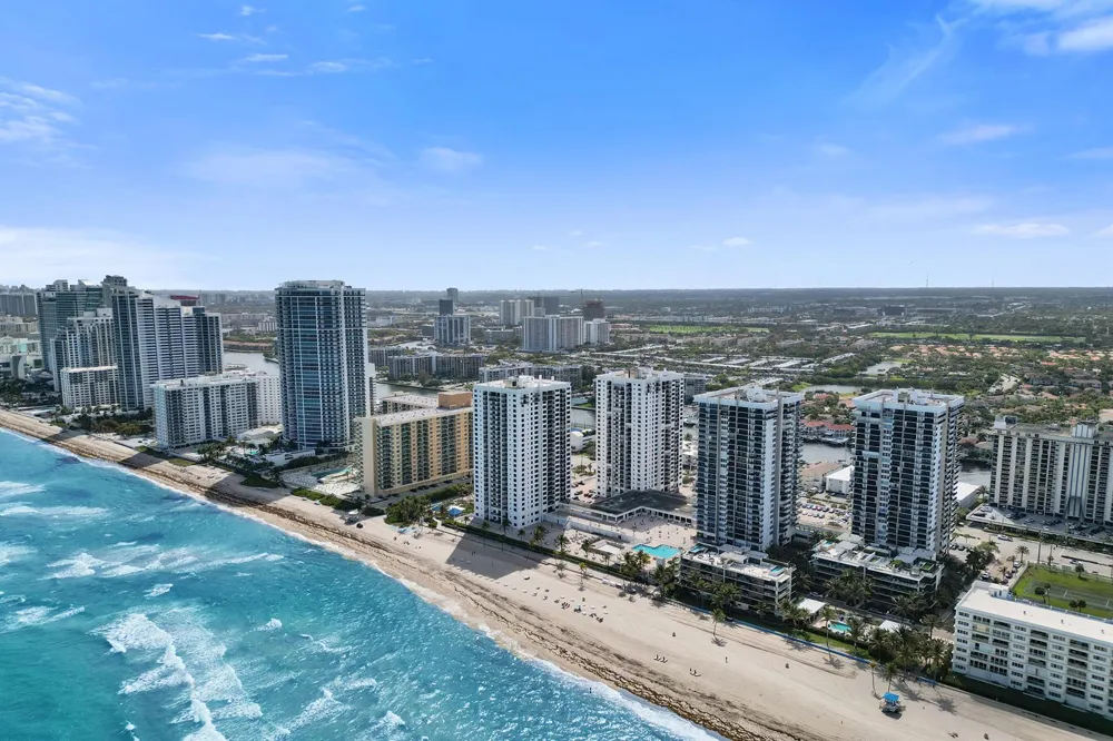 2301 S Ocean Drive #1408 Hollywood, FL 33019
