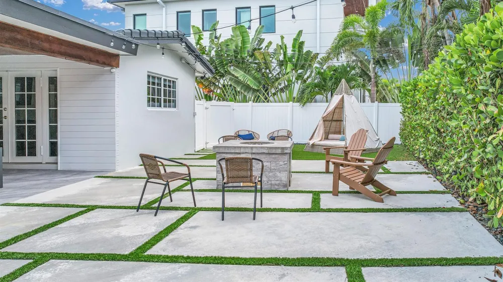 701 Appleby Street Boca Raton, FL 33487