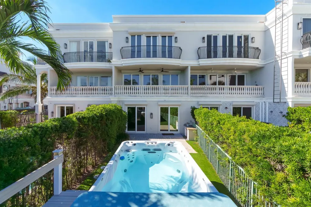 1796 Bay Drive #1796 Pompano Beach, FL 33062