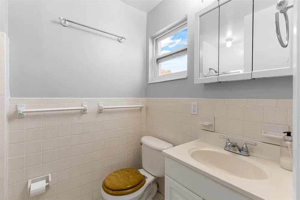 45 1st Court SW Vero Beach, FL 32962