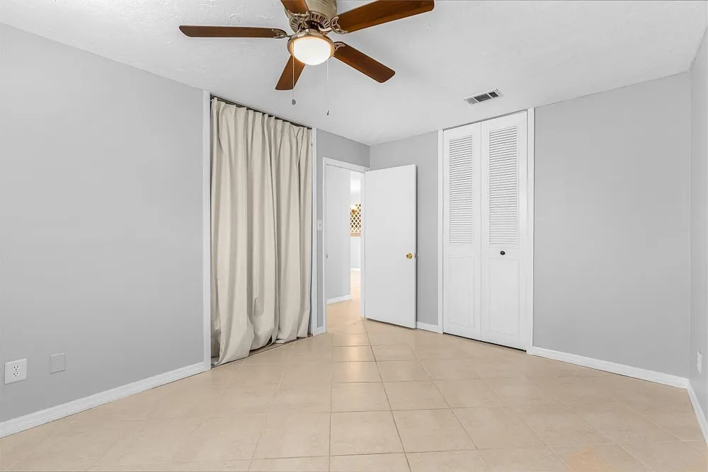 45 1st Court SW Vero Beach, FL 32962