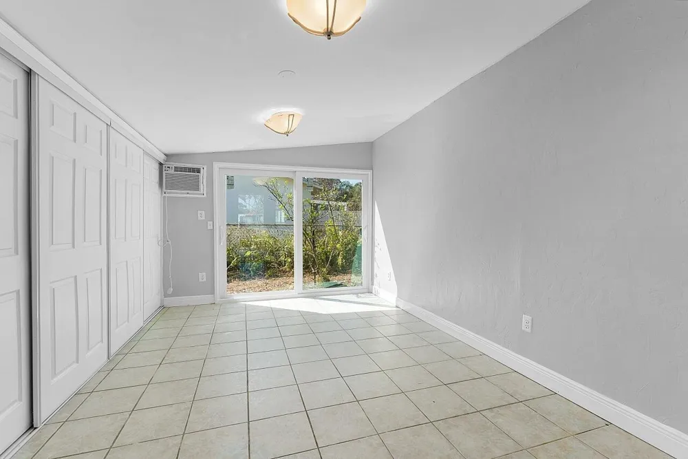 45 1st Court SW Vero Beach, FL 32962