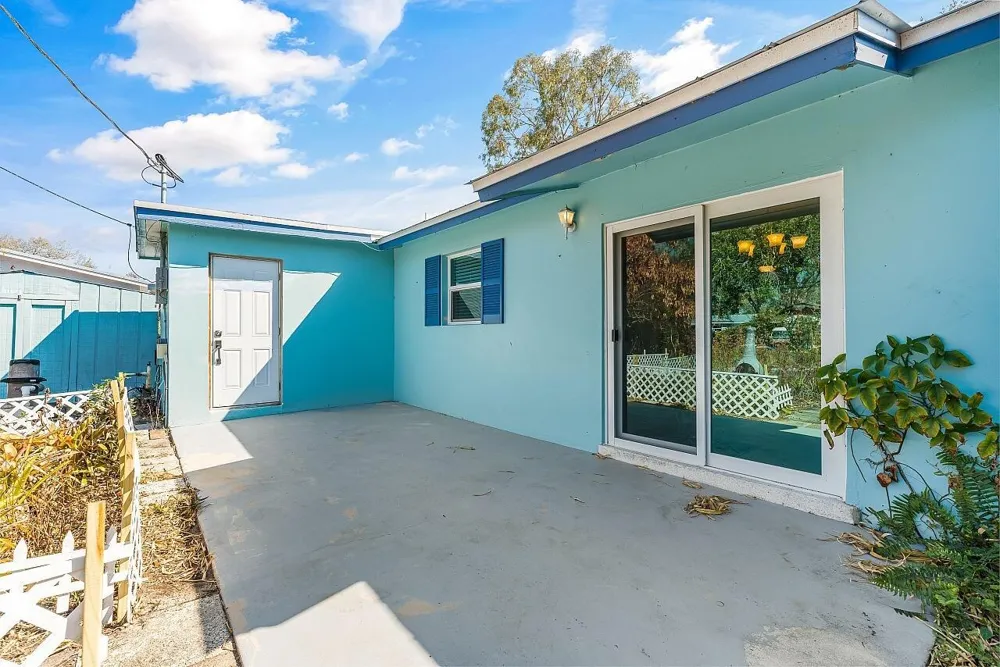 45 1st Court SW Vero Beach, FL 32962