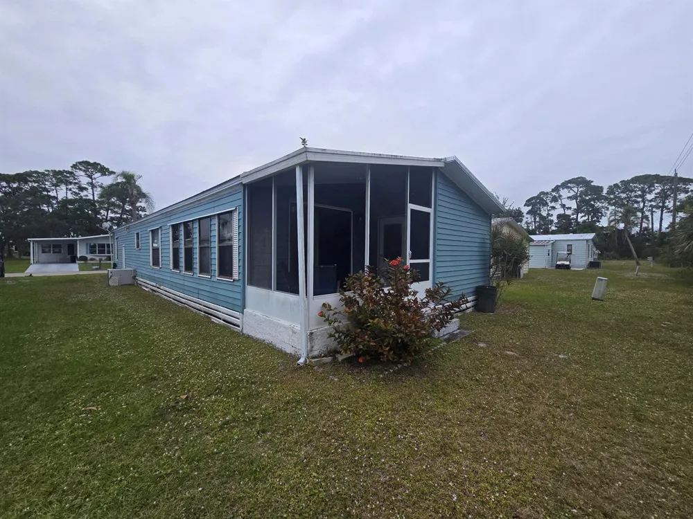 47 Flores Del Norte Fort Pierce, FL 34951